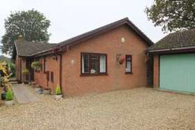 3 bedroom Bungalow f...